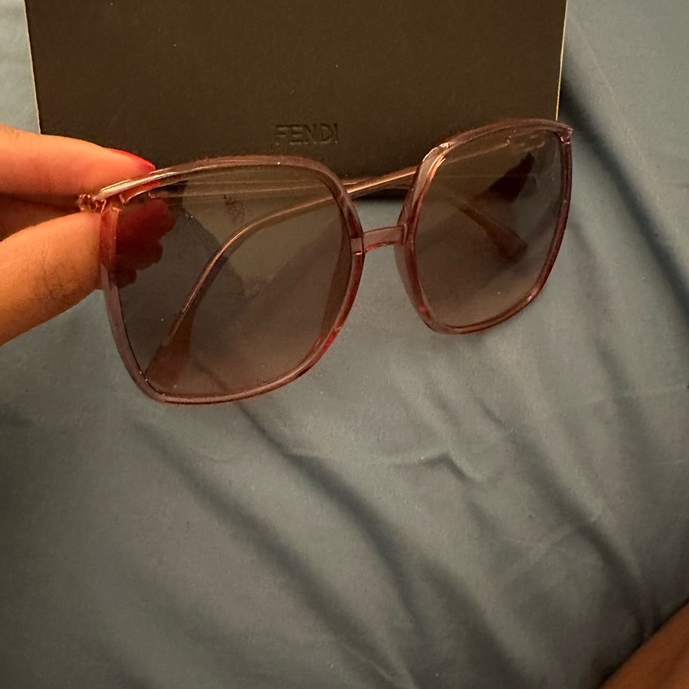 Oversized Fendi pink sunglasses